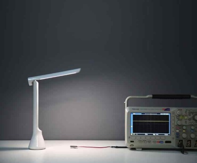 Беспроводная настольная лампа Xiaomi Yeelight Z1 Rechargeable Folding Desk Lamp (YLTD11YL)